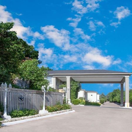 Days Inn By Wyndham Suites Φρέντερικσμπεργκ Εξωτερικό φωτογραφία